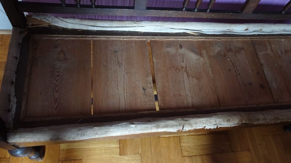 Sofa kanapa z litego drewna do renowacji