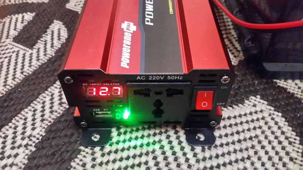 Преобразователь напряжения PowerOne Plus 900W + LCD 12/220V SSB-1500W