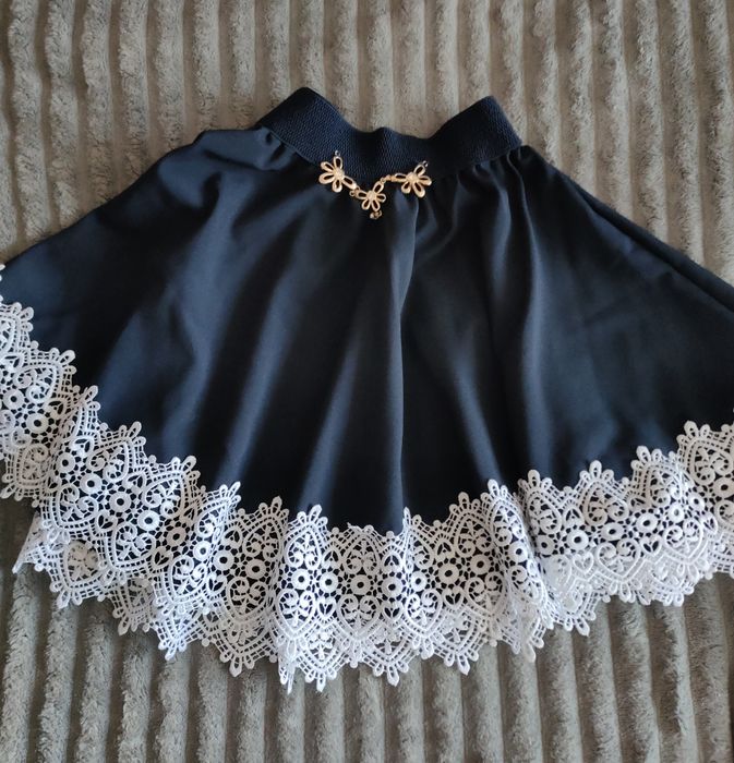 Шкільна форма для дівчаток