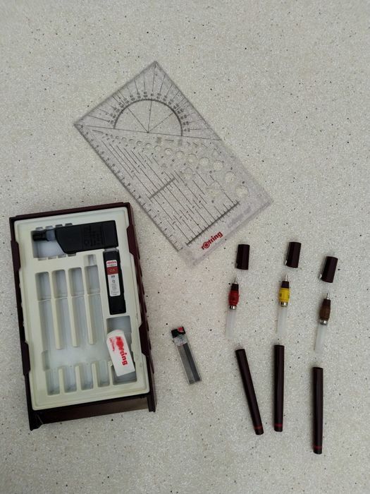 Estojo de desenho rotring usado incompleto