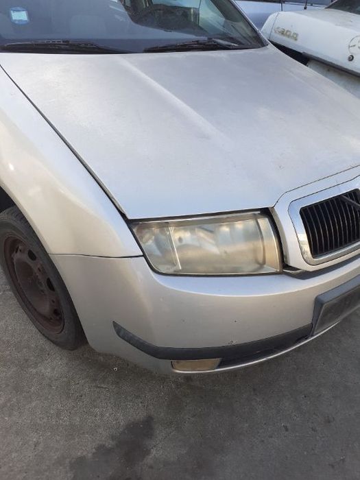 Capot e para choques skoda fabia