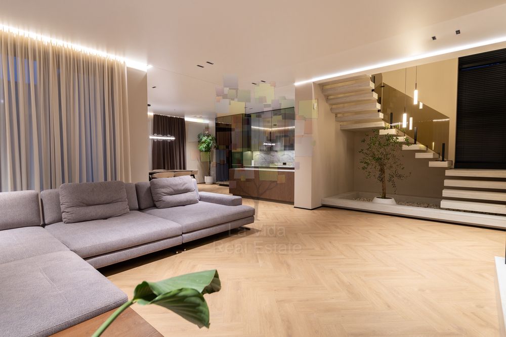 Без % Продаж будинку /Продаж  будинку в Ужгороді /Панорамний вид