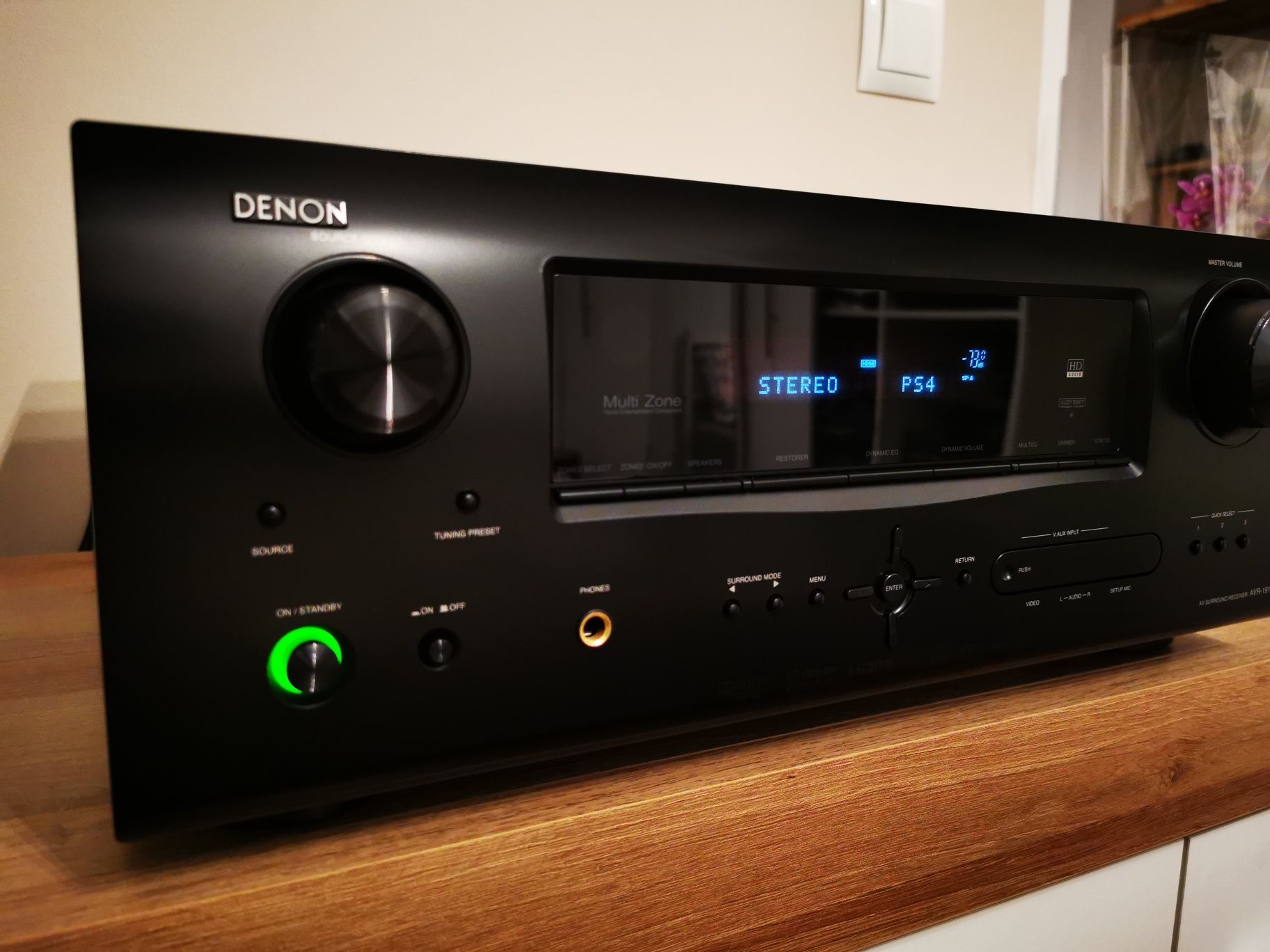 Zadbany Amplituner DENON AVR-1910 7.1 HDMI Dolby TRUE HD