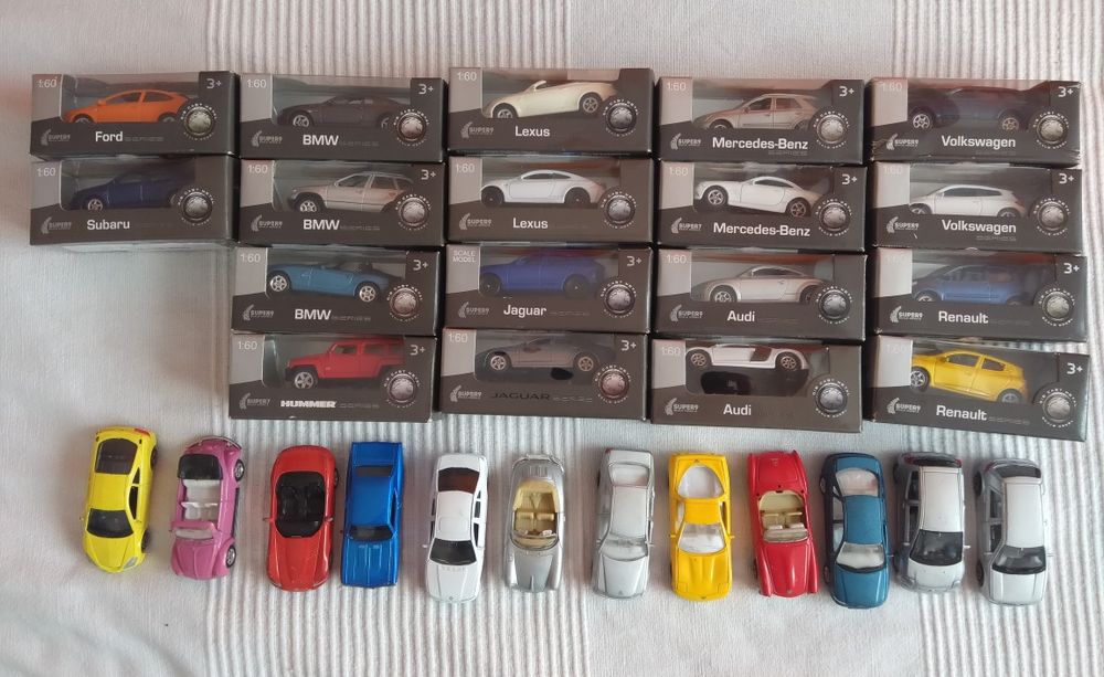30 carros marca WELLY