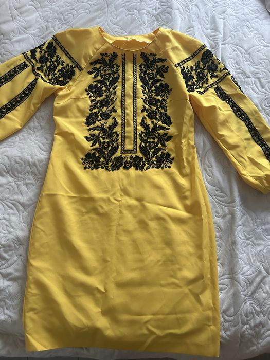 Плаття вишите бісером р 46 (С-М)