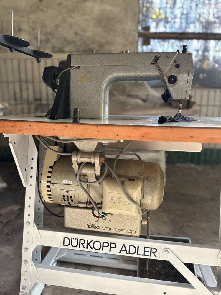 Промышленная швейная машинка DURKOPP ADLER 273-140042