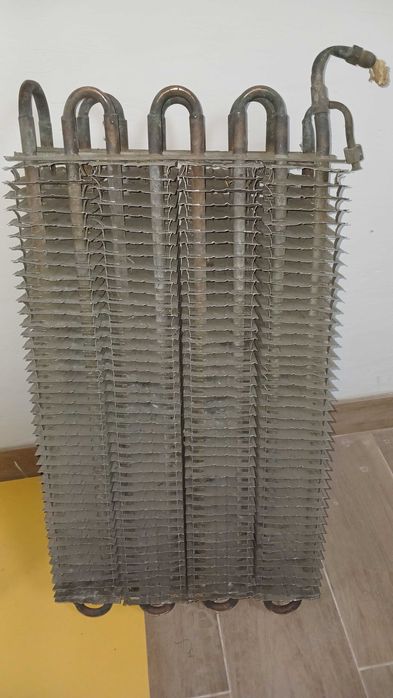 Теплообмінник, радіатор морозильної камери.