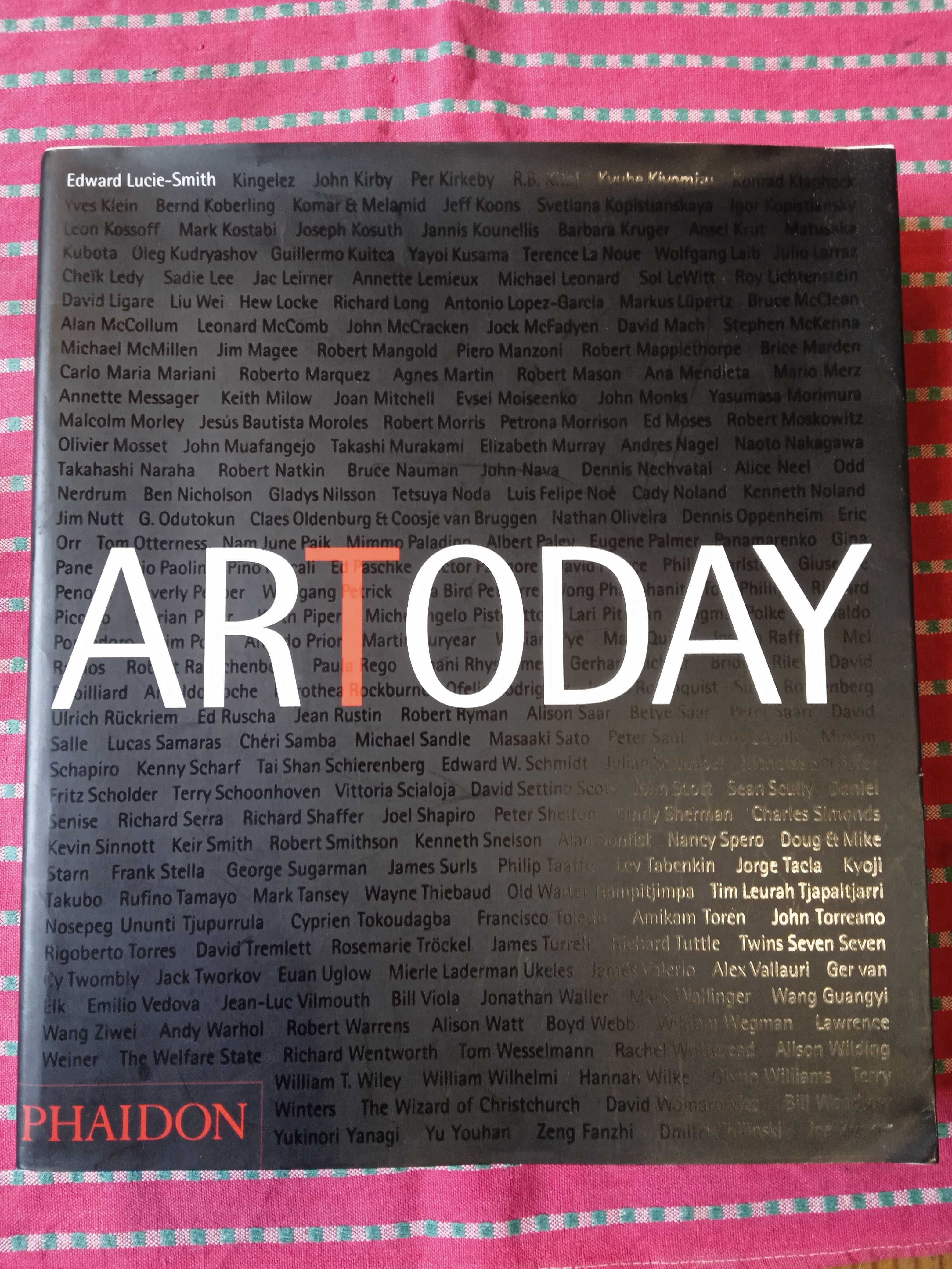 Livro sobre Arte contemporânea "Artoday"