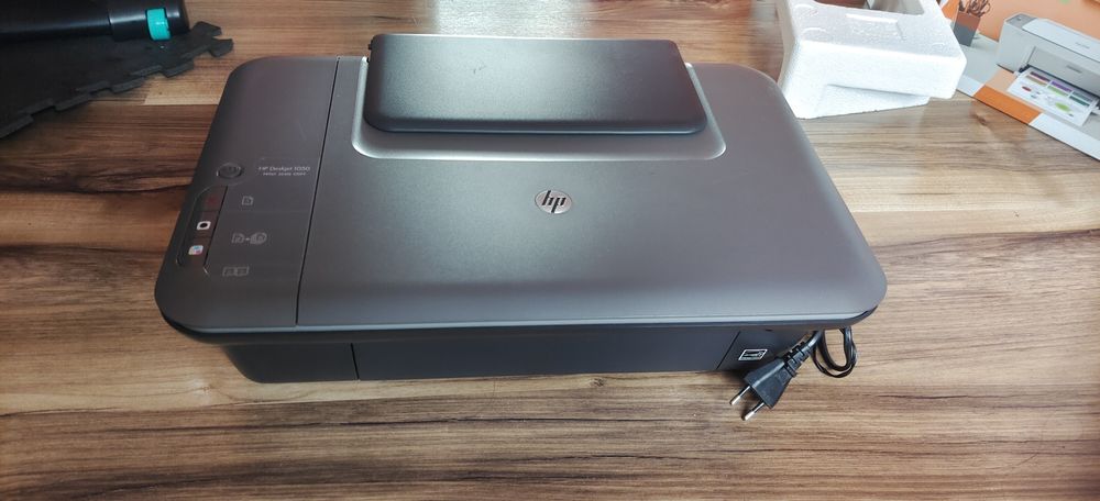 Drukarka HP Deskjet 1050 J410 (czytaj opis)