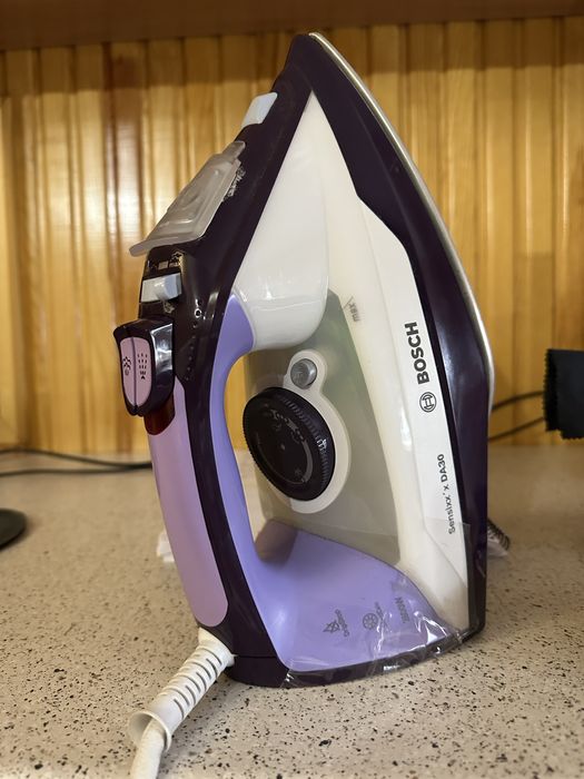 Праска Bosch Sensixx'x DA30 - утюг на запчастини або під ремонт