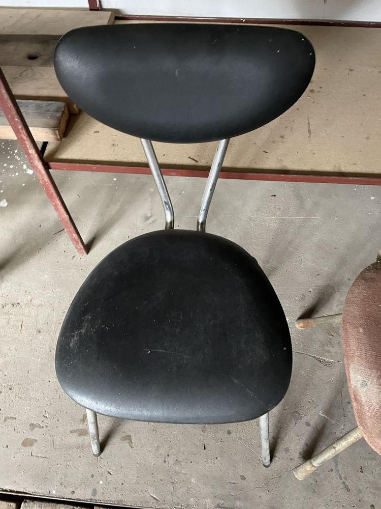 2 krzesla PRL seduszko halas