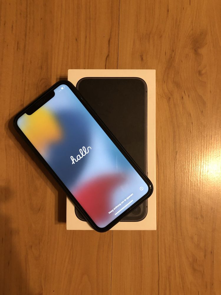 iPhone 11   64GB