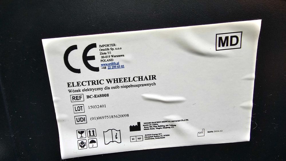 Wózek elektryczny inwalidzki BC EA8008 składany, stan idealny/jak nowy
