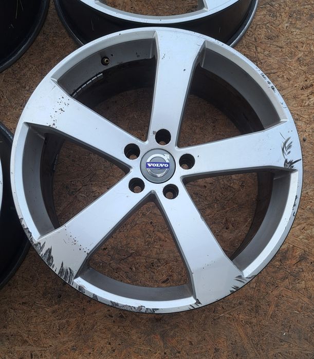 19 Felgi 5x108 Volvo S60 V40 V60 Cross Country V70 XC40 XC60 XC70 XC90