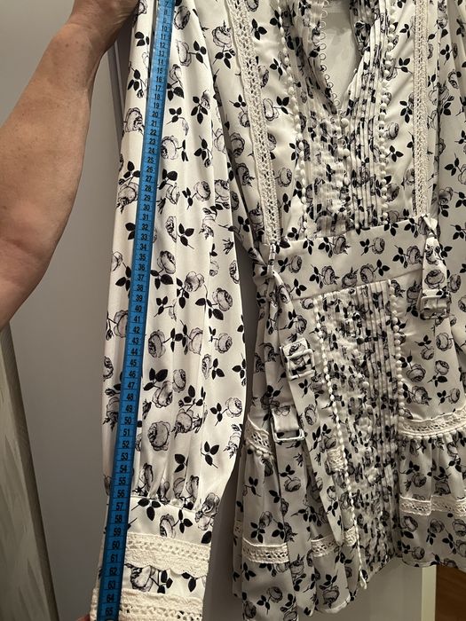 Жіноча сукня в ідеальному стані