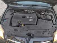 Toyota  avensis  carro único