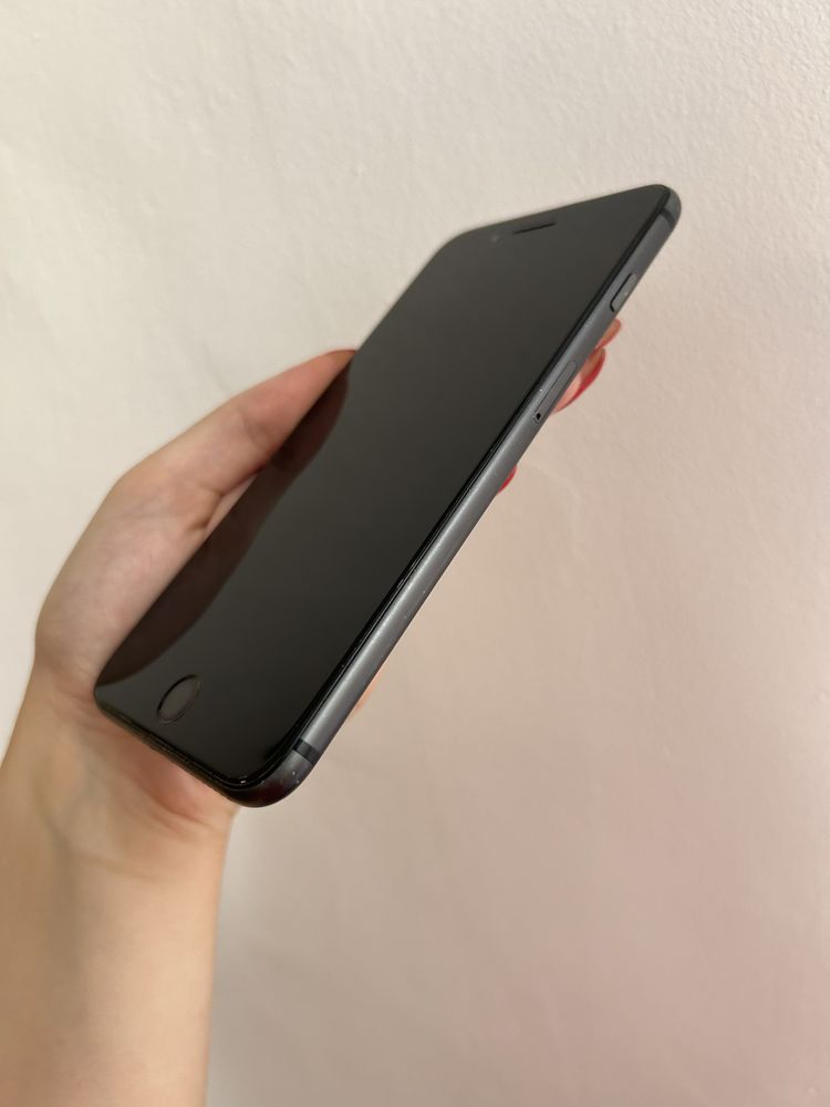 Sprzedam Iphone 8 plus