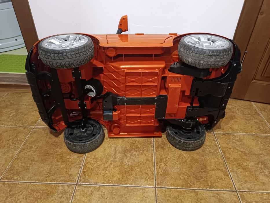 Електро автомобіль дитячий