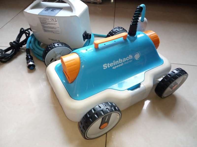 Robot basenowy Steinbach