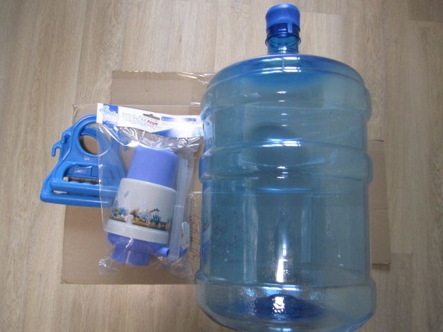 Комплект: бутыль для воды 11л или 19л + помпа механическая