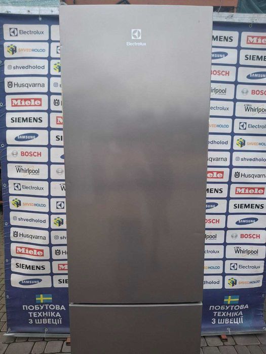 Холодильник б/в ELECTROLUX 200/60/60 Металік No Frost #07692
