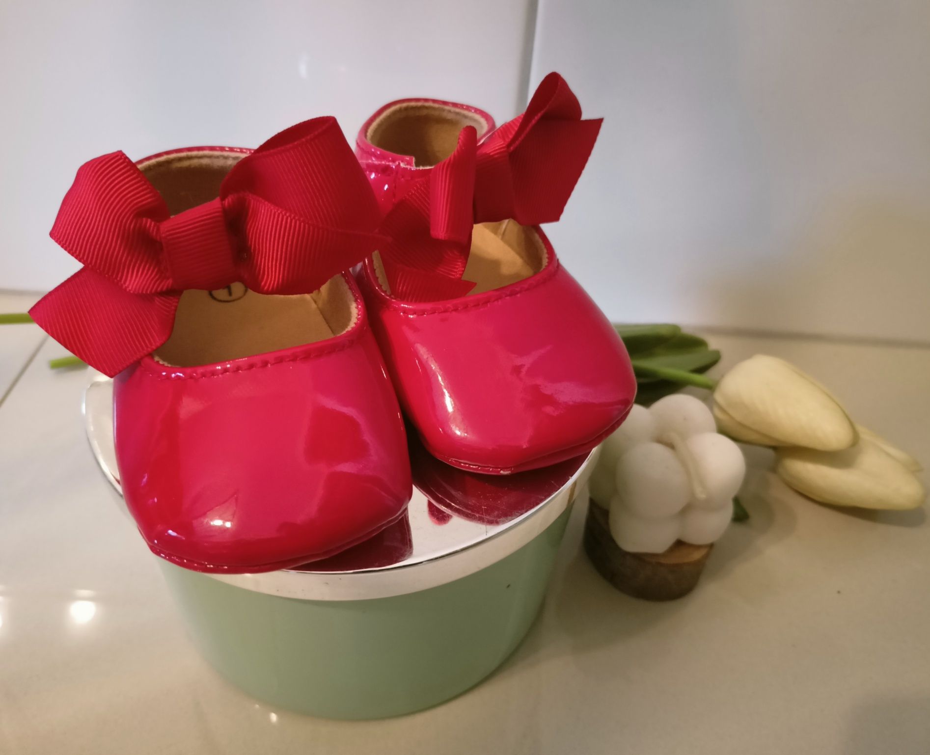 Nowe czerwone lakierki buciki 11 cm z kokardkami