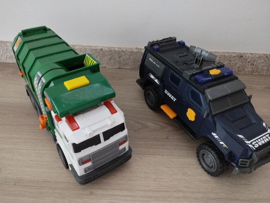 Lote de vários brinquedos de criança