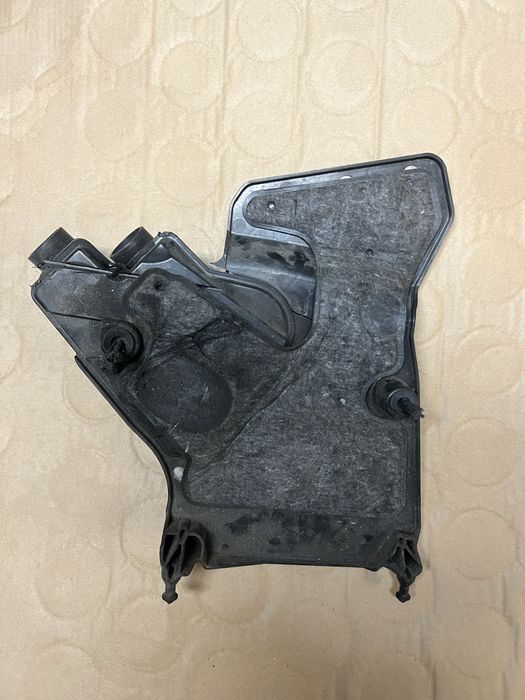 Osłona silnika Rezonator powietrza w205 w213 c klasa A654