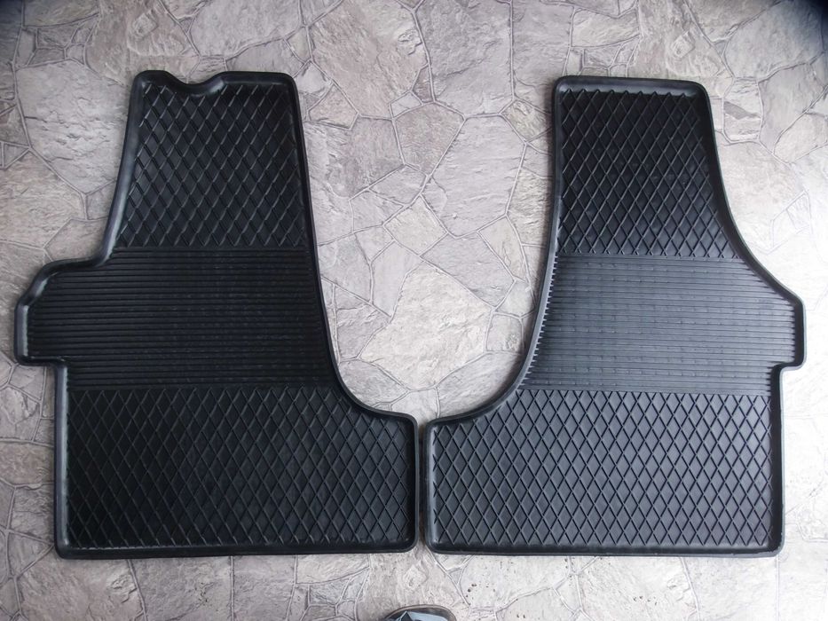 Dywaniki Gumowe Korytka VW Volkswagen Transporter T5 T6