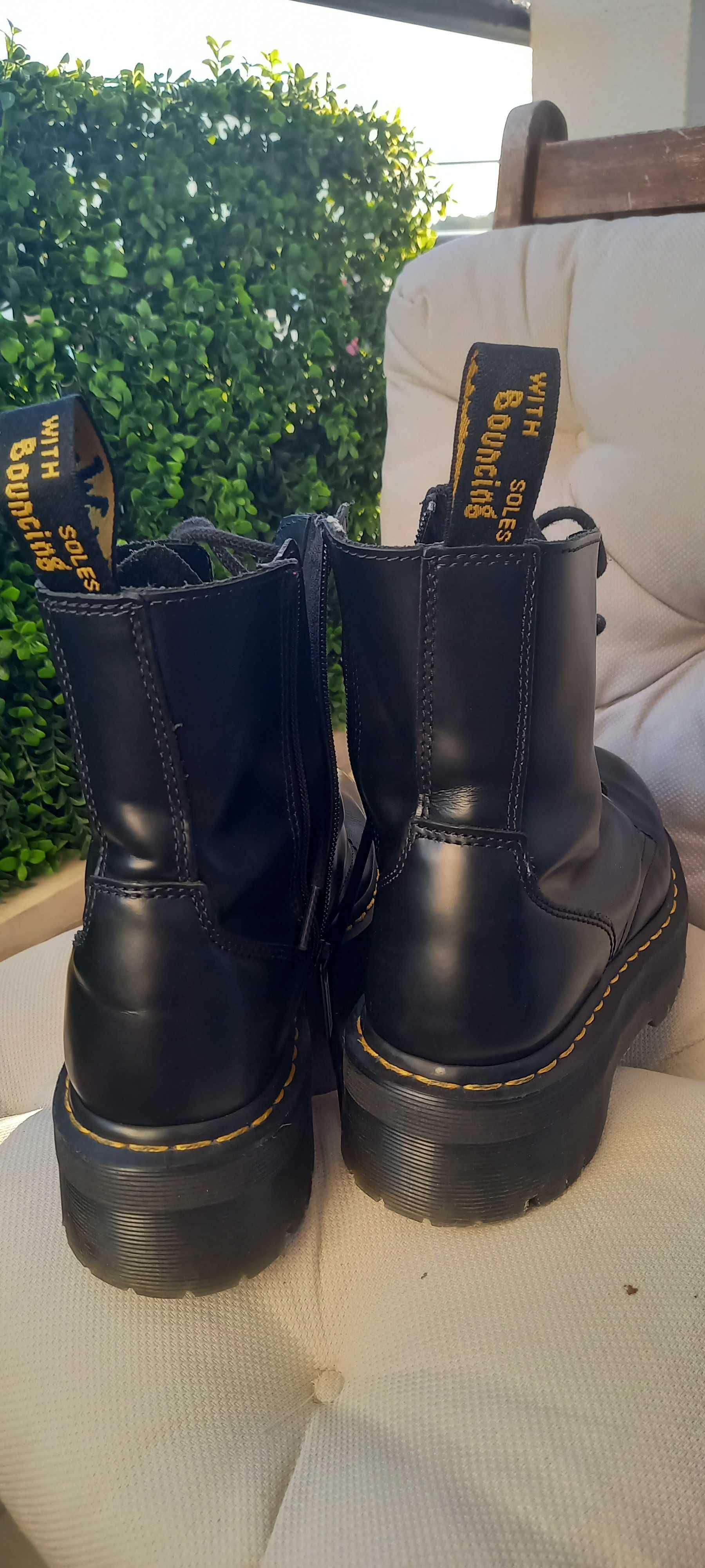 Botas Dr.Martens AirWair c/plataforma