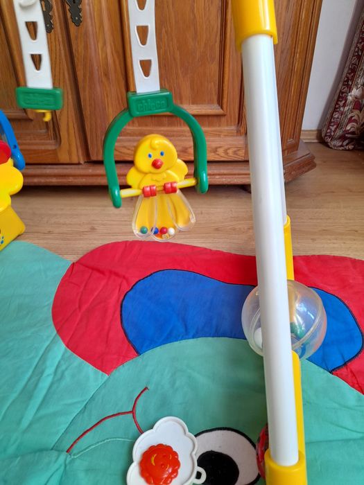 Mata do zabawy z akcesoriami Chicco