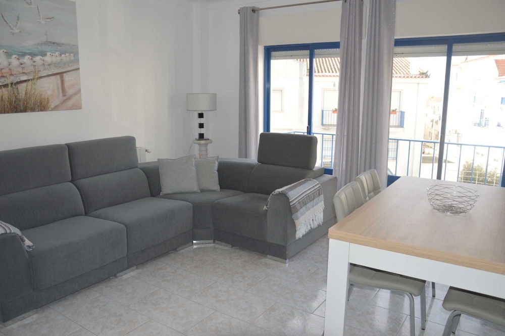 CASA dos BARCOS Alojamento centro Nazaré c garagem - perto Mini-preço