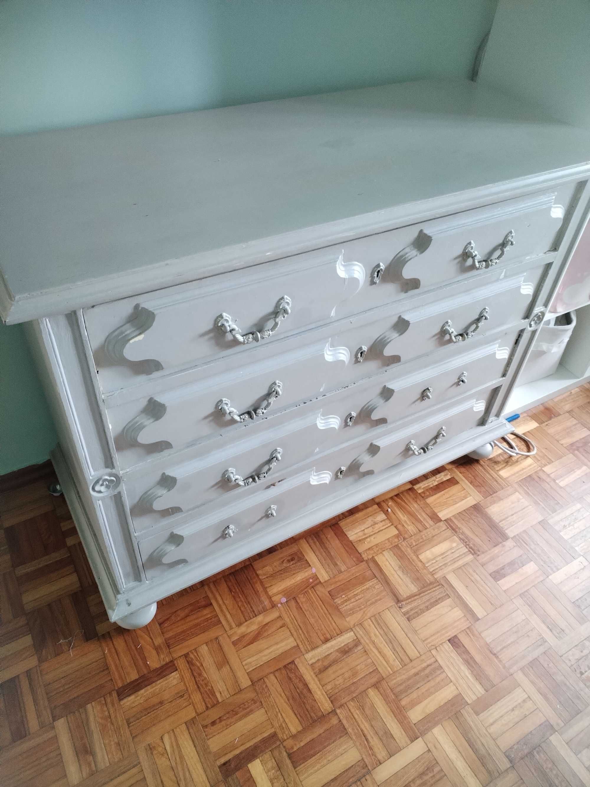 Vendo cómoda antiga
