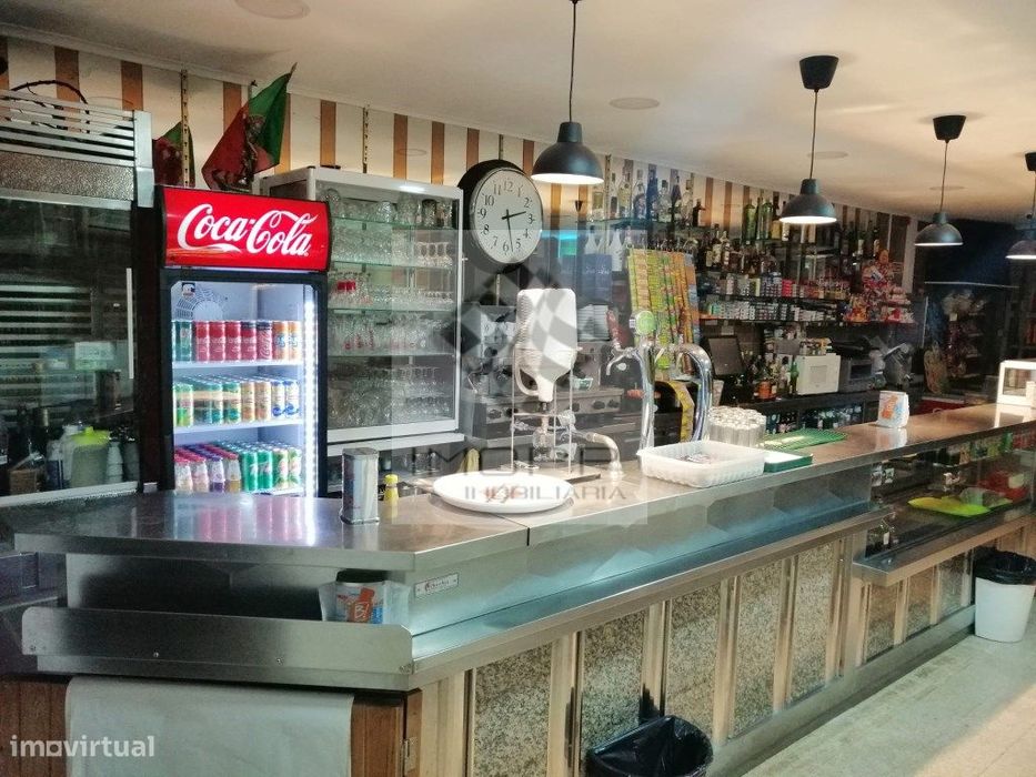 Fantástico Restaurante / Snack-Bar / Café na Damaia de Cima!