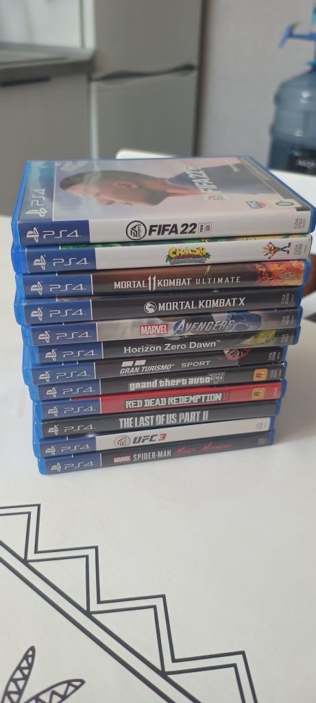 PS4 fat  + 12 Дисков