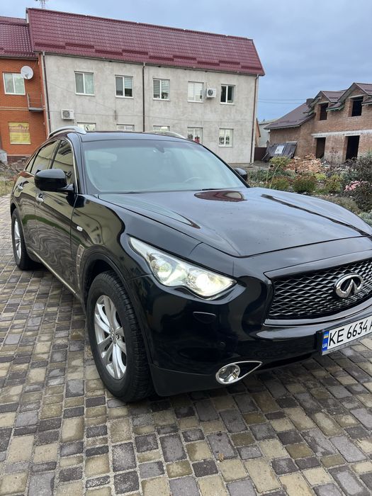 Продам INFINITI fx37 рест