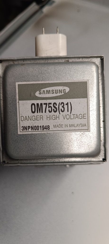 Danger high voltage om75s 31 Samsung