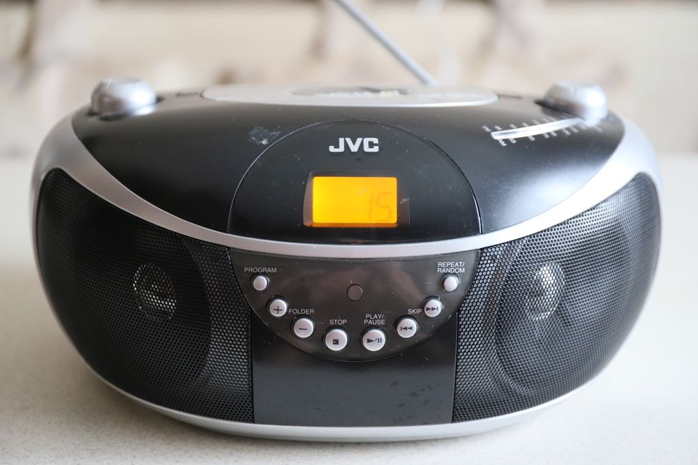 JVC  rd - ez 15   fm , cd
