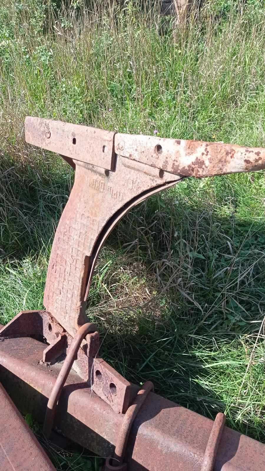 Плуг ПЯ, 5 ти корпусний ,3х корпусний