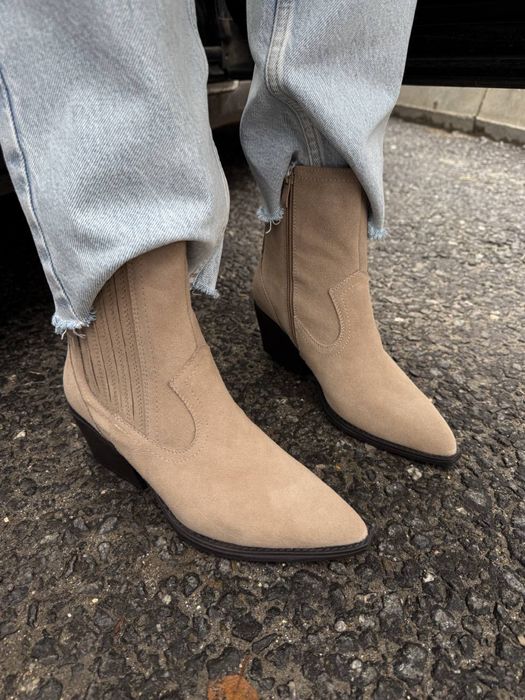 Козаки ботинки женские