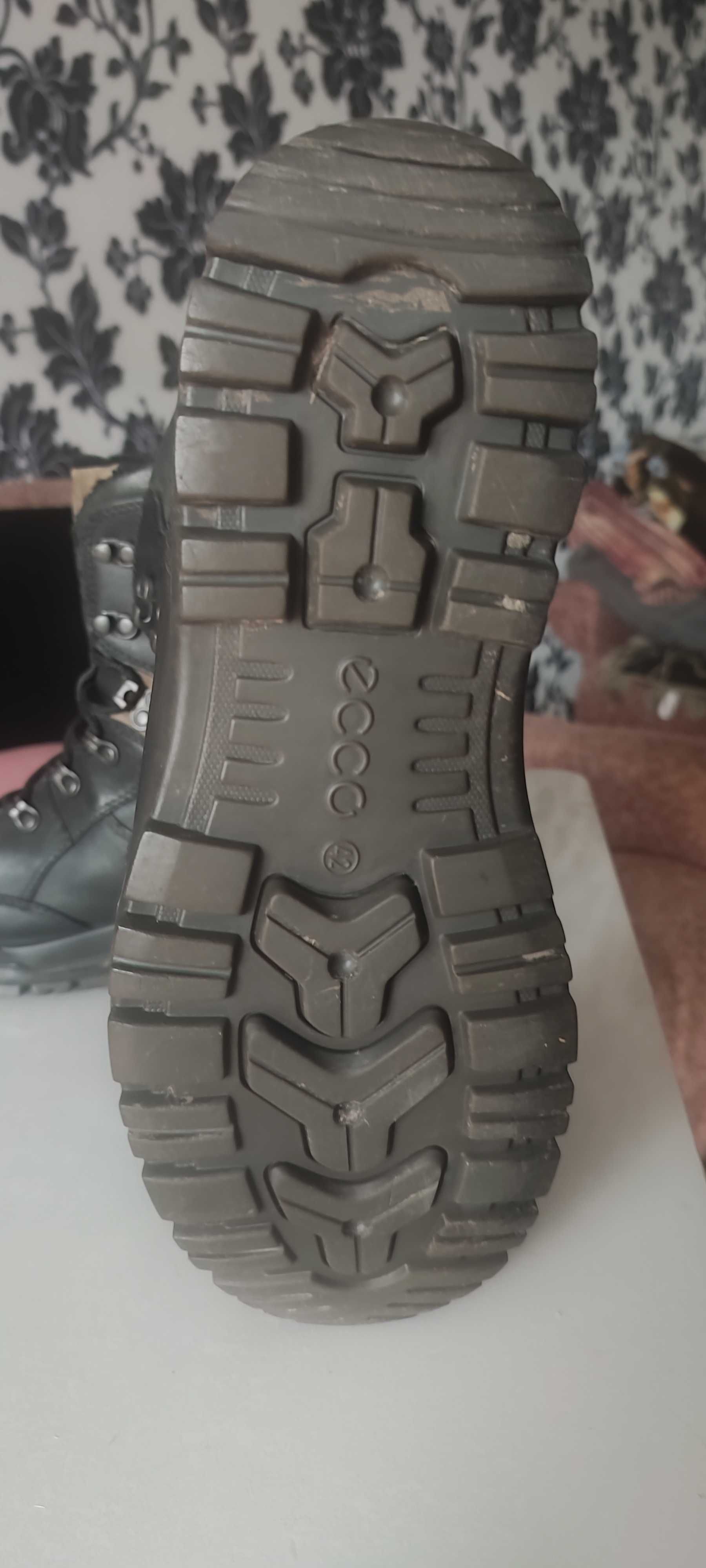 Продам тактичні зимові берці Ecco track 6 gore-tex