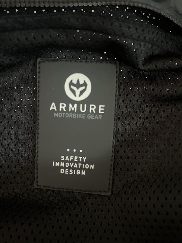 Casaco Armure tamano L