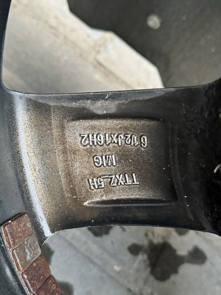 Диски Dezent R16 5x114,3 ET50 6 1/2J x 16 H2 ЦО 67.1 мм Hyundai Kia