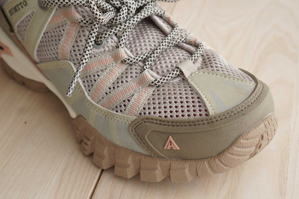 Трекінгові жіночи кроссівки (ботінки)