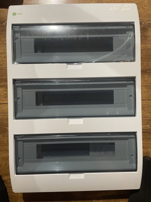 Skrzynka elektryczna epn elegant 3x18