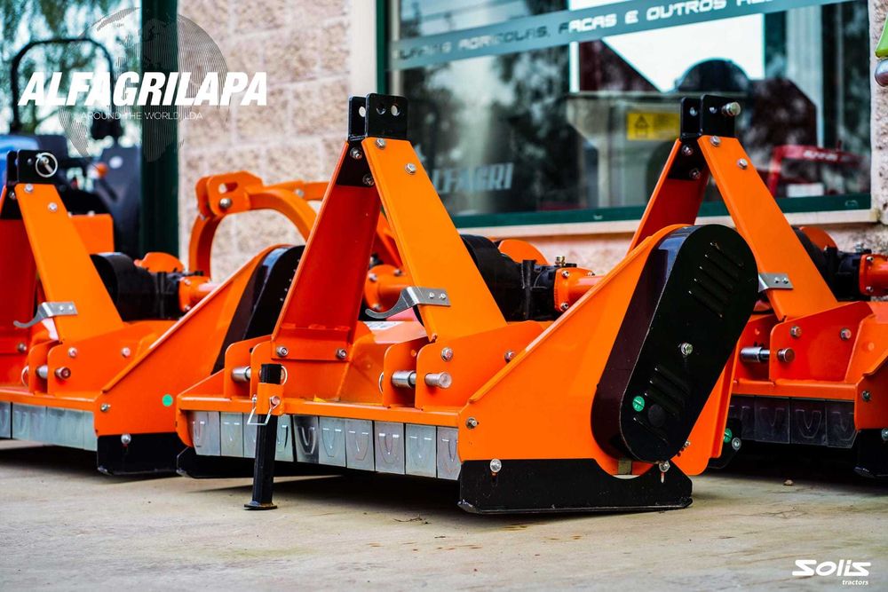 Trituradores Compactos C/Rolo Traseiro (0,85 a 1,75m)