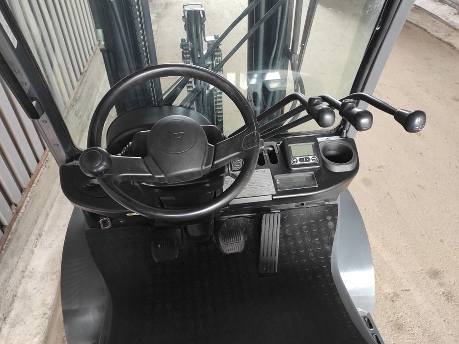 Навантажувач Toyota 2,5 т газ. Вилочный погрузчик Тойота 2,5 т