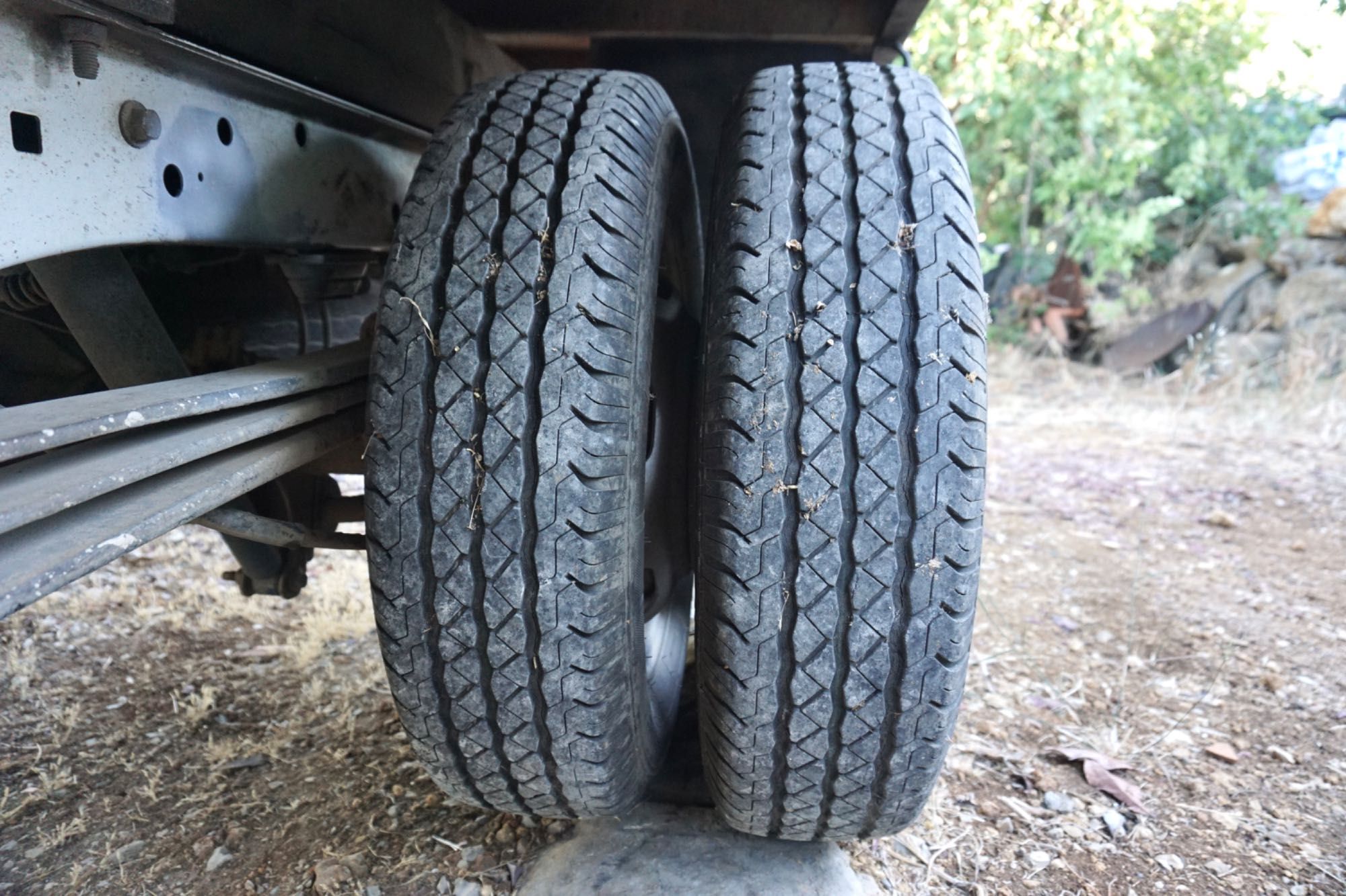 Ford Transit Cabine Dupla c/ caixa de madeira