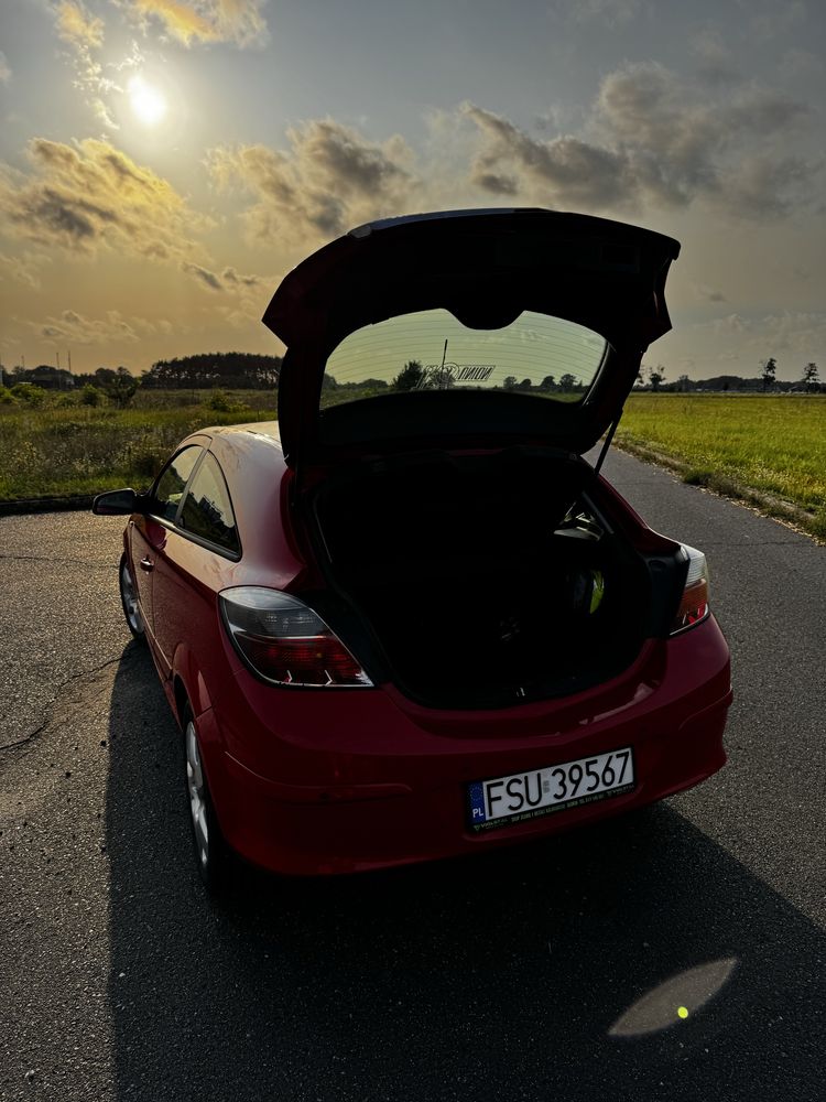 Opel astra H GTC 1.9 cdti 150km