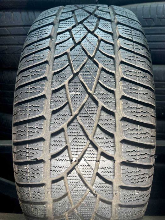235/45 R17 Dunlop пара зима